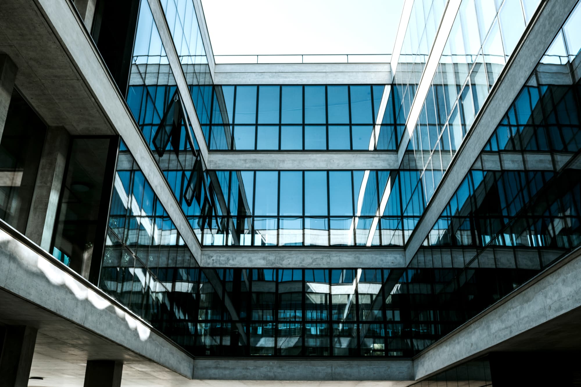 02._3CX_Building_with_curtain_walls.jpg