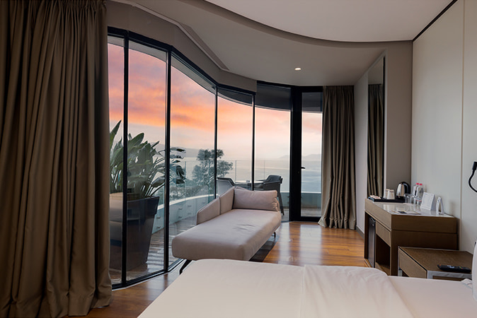 3.-Yacht-Premium-Hotel--opt.jpg