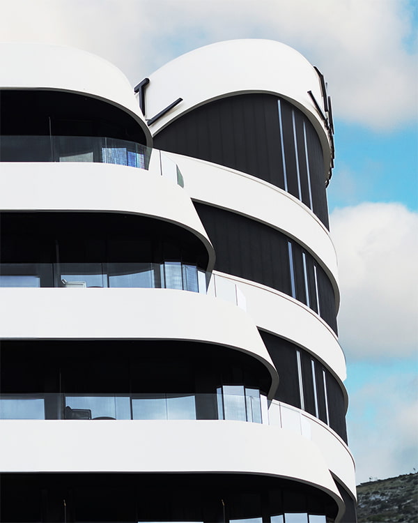 5.-Yacht-Premium-Hotel--opt.jpg
