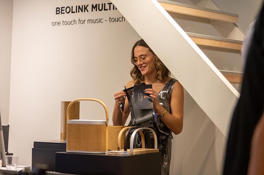 Bang--olufsen-24.9-image-6.jpg
