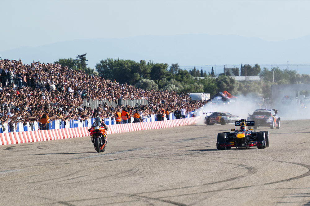 Red-bull-Alumil-Image-5.jpg