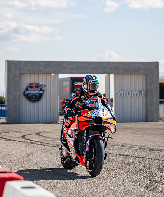 Red-bull-Alumil-Image-7.jpg