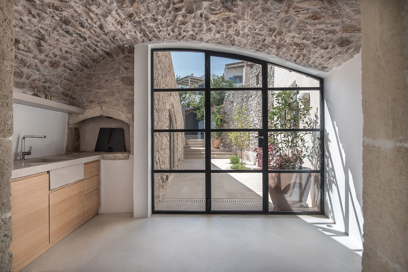 Renovation of a summer house in Kithira
