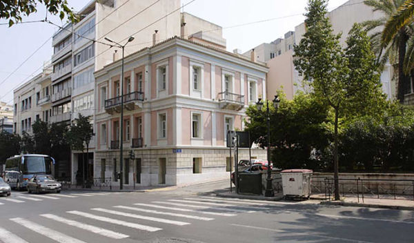 Αποκατάσταση διατηρητέου νεοκλασικού σε κτίριο γραφείων