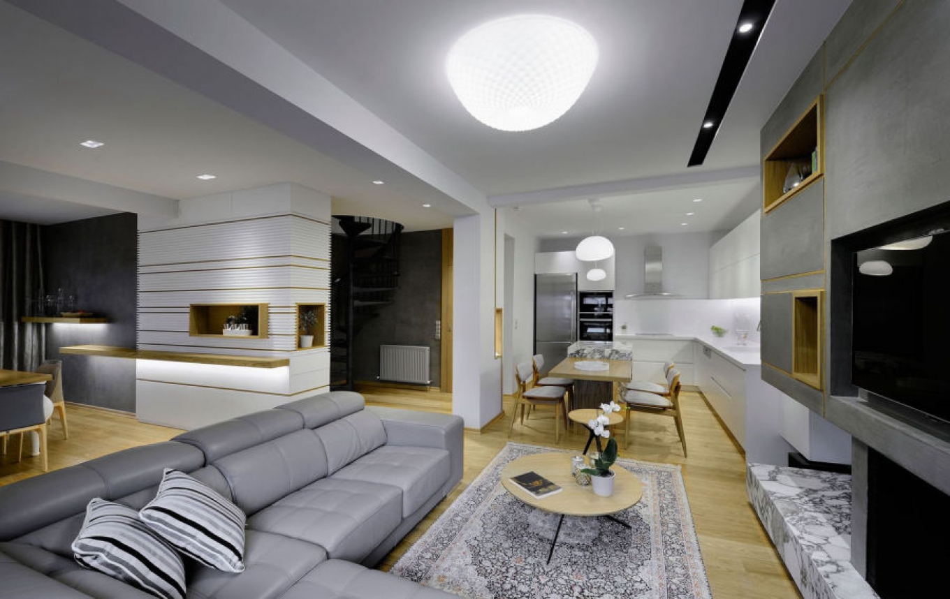 "Neu House", renovation of a residence in Kalamaria