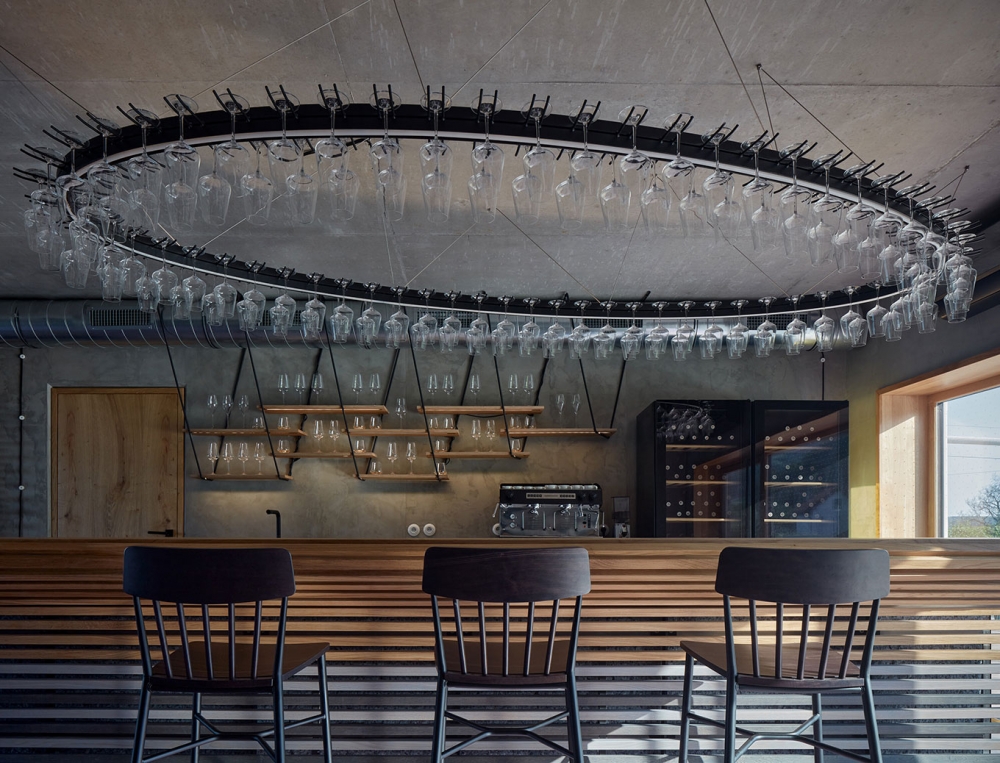 Μετατροπή αποθήκης σε wine bar στην Τσεχία