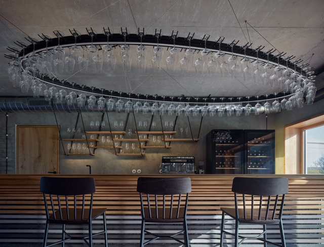 Μετατροπή αποθήκης σε wine bar στην Τσεχία