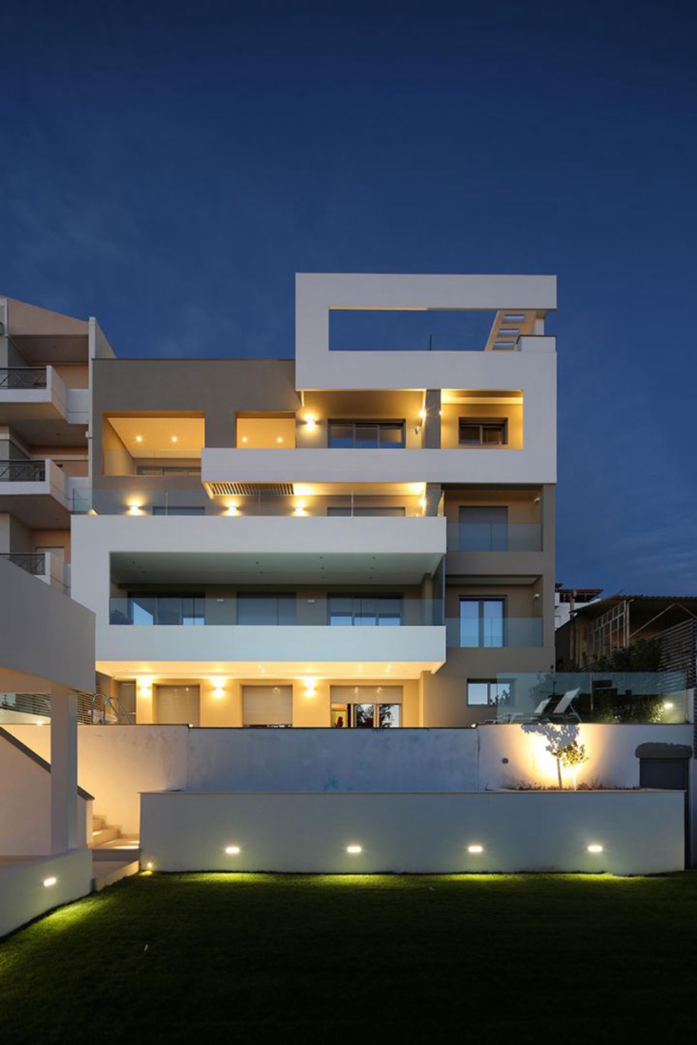 "Lightscapes", residence renovation in Athens