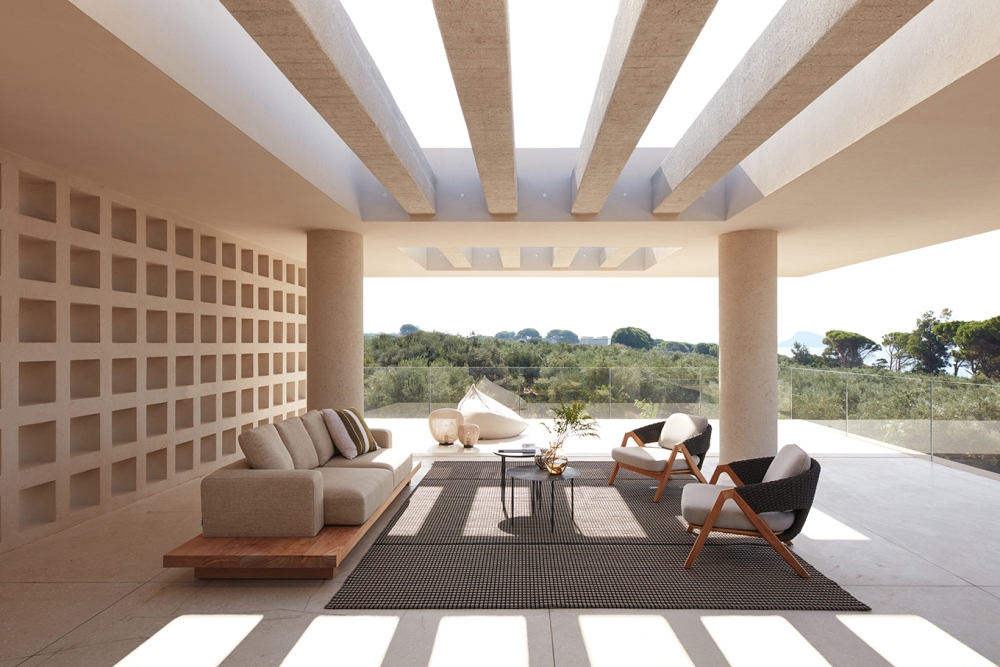 ''Villa Messenia'' ένα σύγχρονο αστικό καταφύγιο ενταγμένο στο φυσικό περιβάλλον