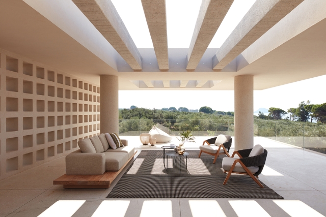 ''Villa Messenia'' ένα σύγχρονο αστικό καταφύγιο ενταγμένο στο φυσικό περιβάλλον