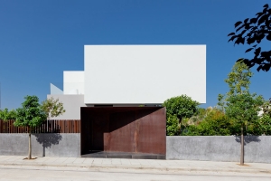 "Frame House": διώροφη κατοικία