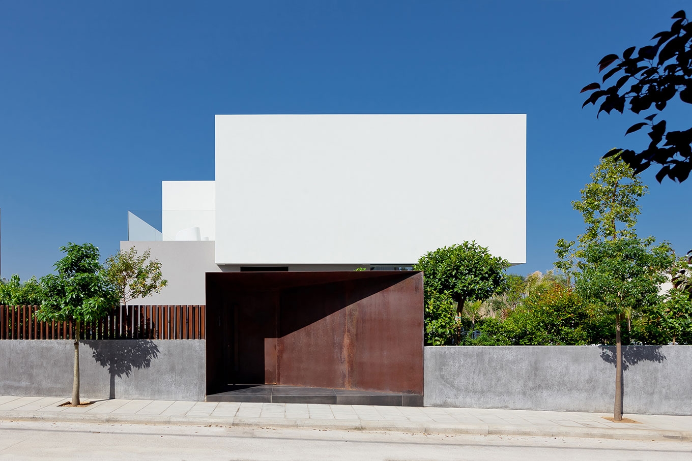 "Frame House": διώροφη κατοικία