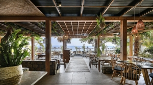 "Μanassu Βeach Βar &amp; Restaurant" Ανασχεδιασμός μπαρ, εστιατορίου και υπαίθριων εγκαταστάσεων