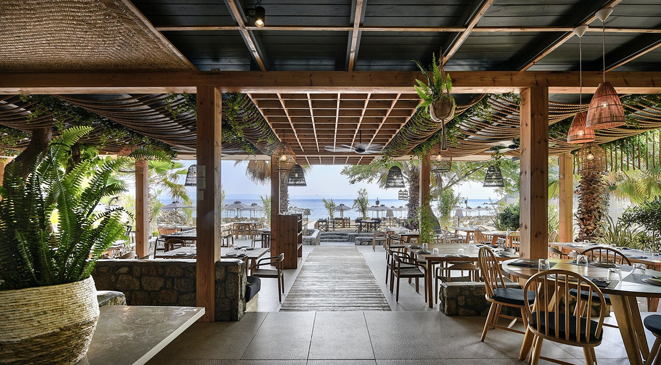 "Μanassu Βeach Βar &amp; Restaurant" Ανασχεδιασμός μπαρ, εστιατορίου και υπαίθριων εγκαταστάσεων