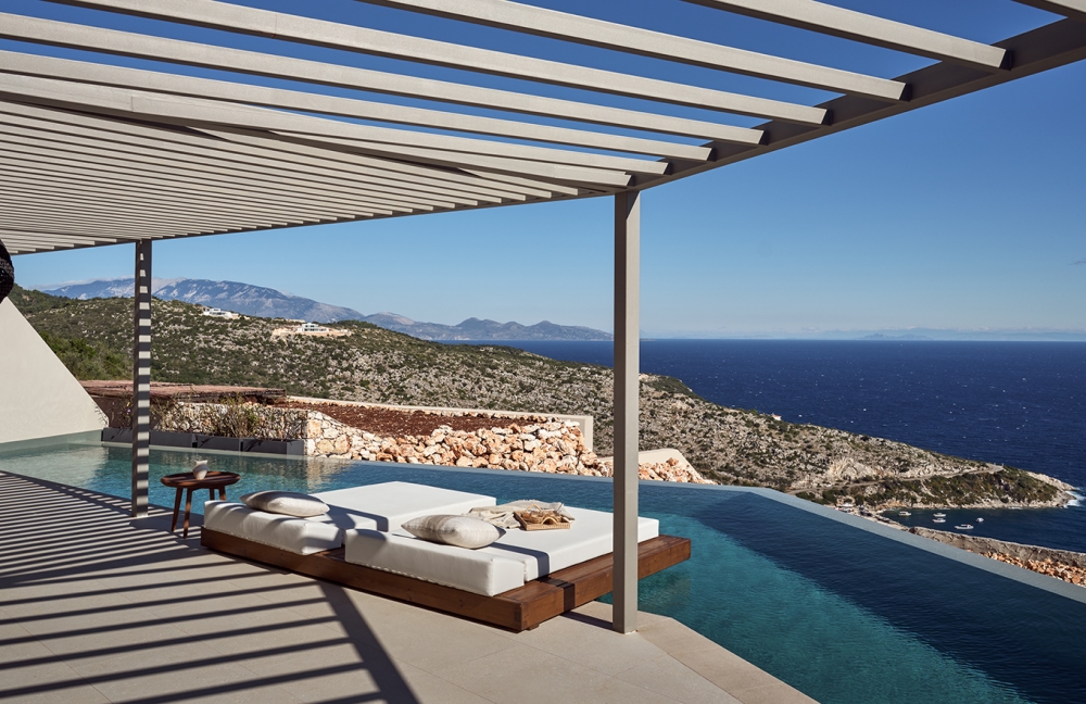 "Yoma Suites" υπόσκαφες βίλες στη Ζάκυνθο