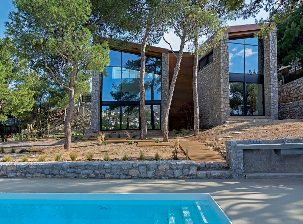 "The wedge house" μονοκατοικία στο Ντράφι