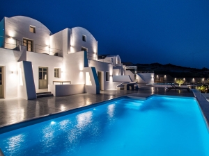 "Cape 9" villas in Santorini