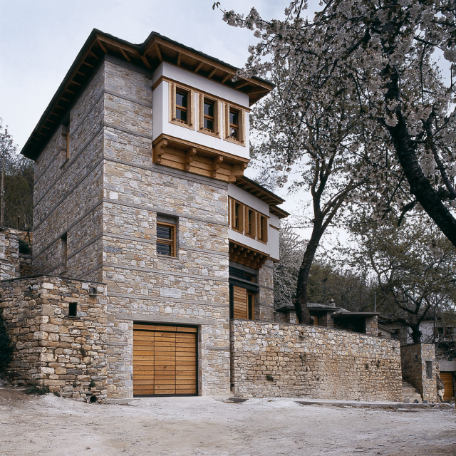 Δύο κατοικίες στη Βυζίτσα Πηλίου 