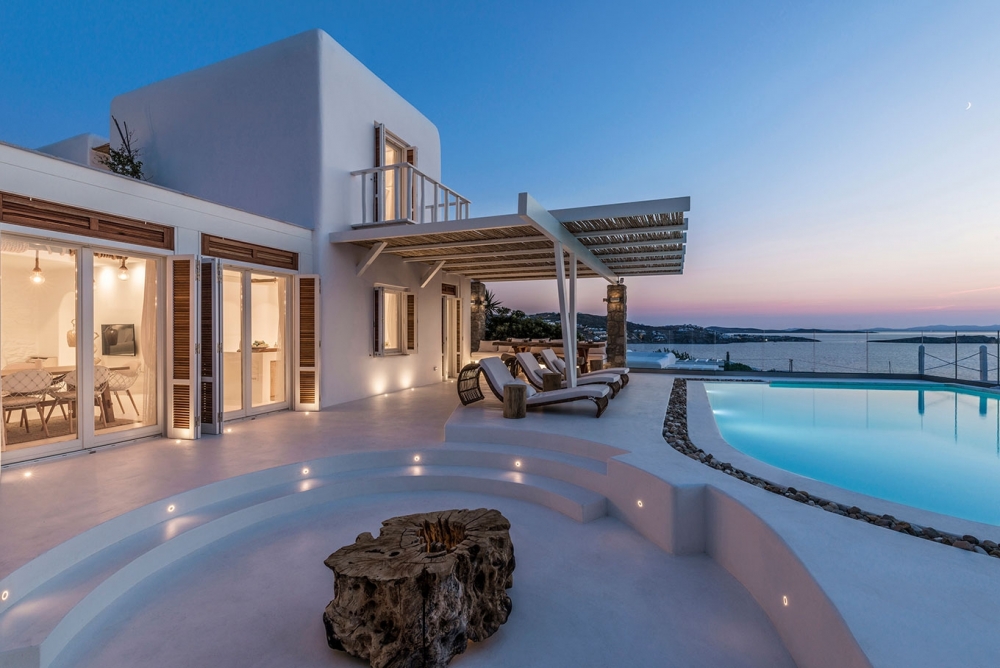 "Hestia House", renovation of a residence in Mykonos