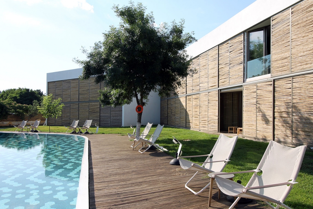 "Ecosuites", ένα ξενοδοχείο επενδυμένο με καλάμια