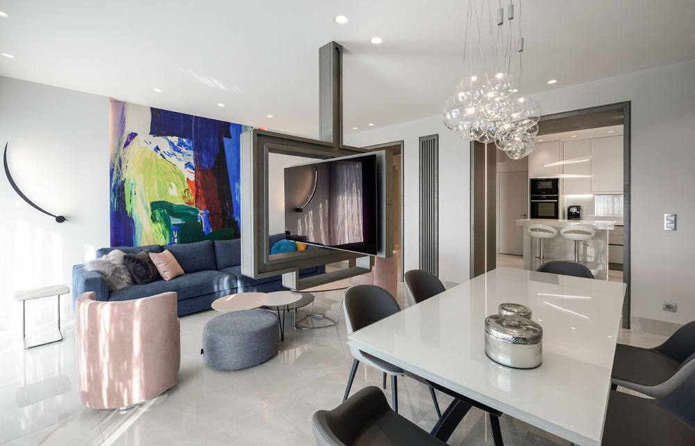 "Metallico Apartment", σύγχρονο διαμέρισμα pop αισθητικής στη Θεσσαλονίκη