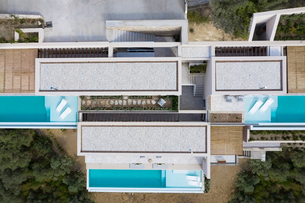 "Skiathos Symbol Villas" τρεις κατοικίες στις Αχλαδιές Σκιάθου