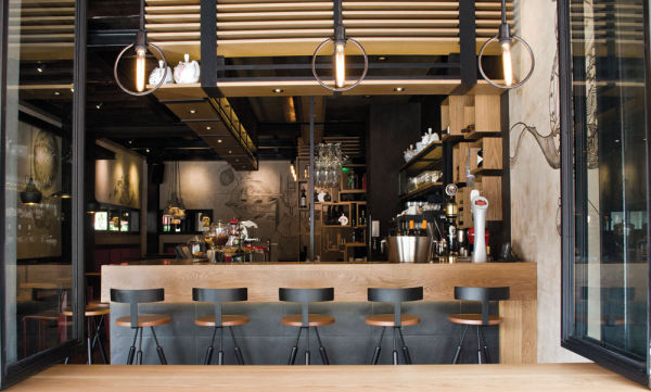 Café - wine bar στα Τρίκαλα