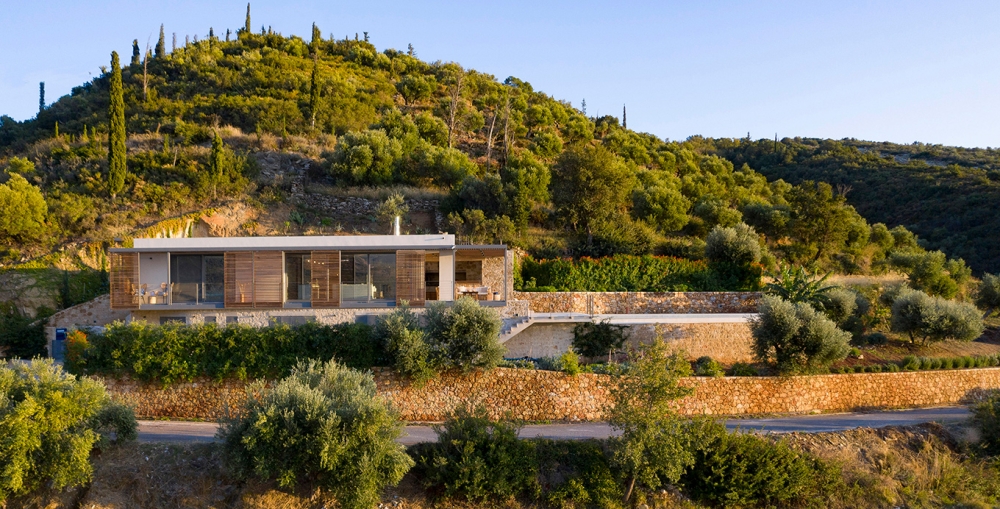 "Villa H" κατοικία στη Μεσσηνιακή Μάνη