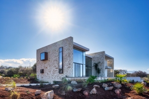 "The Feng Shui Stone House", κατοικία στα Χανιά