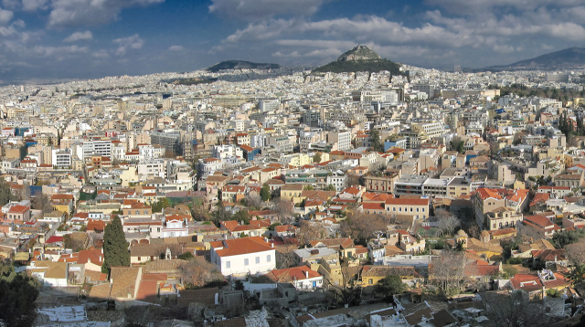 ΕΝΕΡΓΕΙΑΚΗ ΣΥΜΠΕΡΙΦΟΡΑ ΕΛΛΗΝΙΚΩΝ ΚΑΤΟΙΚΙΩΝ -  ΣΥΓΚΡΙΤΙΚΗ ΑΝΤΙΠΑΡΑΘΕΣΗ ΜΙΑΣ ΜΟΝΟΚΑΤΟΙΚΙΑΣ &amp; ΜΙΑΣ ΠΟΛΥΚΑΤΟΙΚΙΑΣ