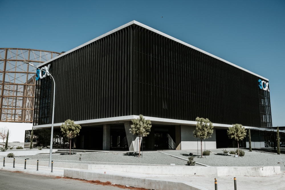 Τα αρχιτεκτονικά συστήματα Alumil «έντυσαν» τα κεντρικά γραφεία της 3CX στη Λευκωσία
