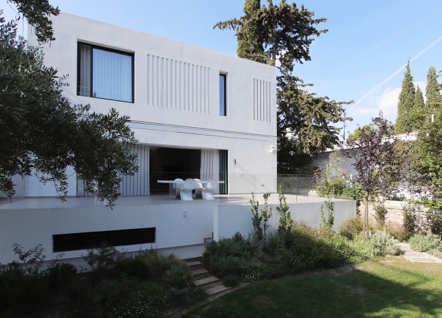 ''K45 residence'' Πρισματική όψη σε ανακατασκευή κατοικίας