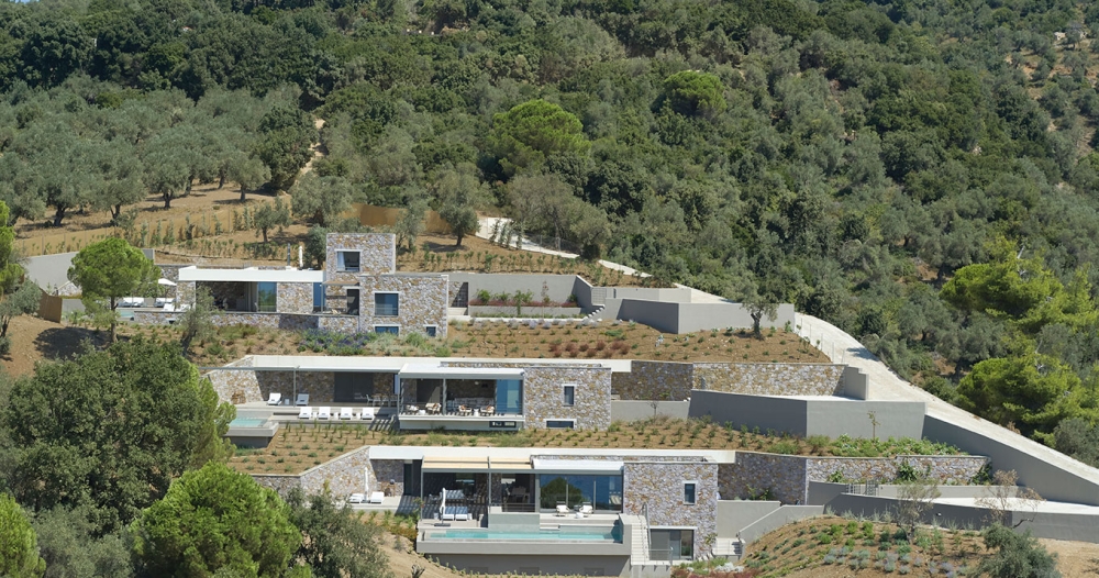 "Ohlive Villas I-II-III", συγκρότημα τριών κατοικιών στη Σκιάθο