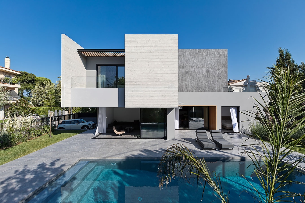 "Cube house" κατοικία σε προάστιο της Πάτρας