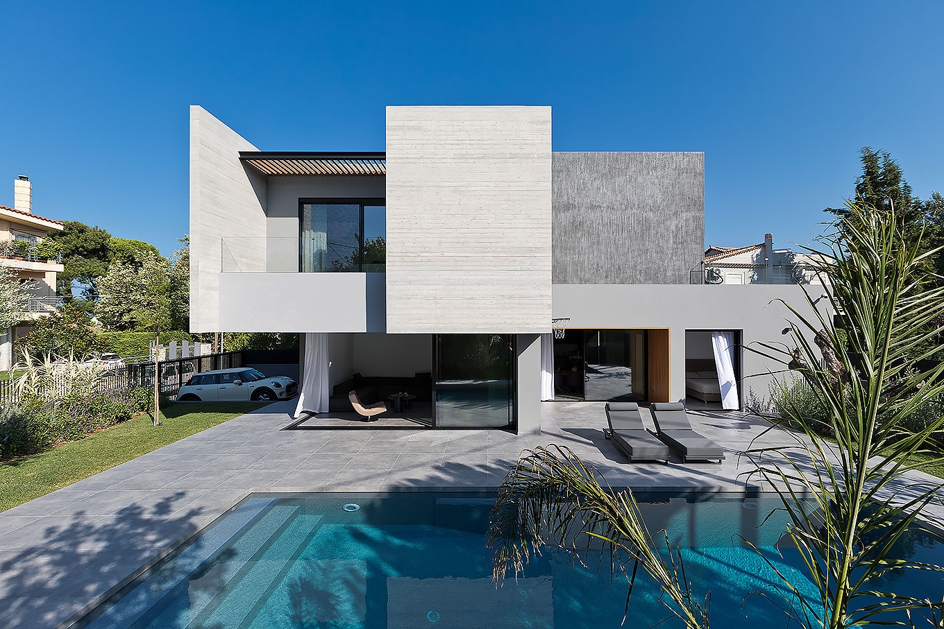 "Cube house" κατοικία σε προάστιο της Πάτρας