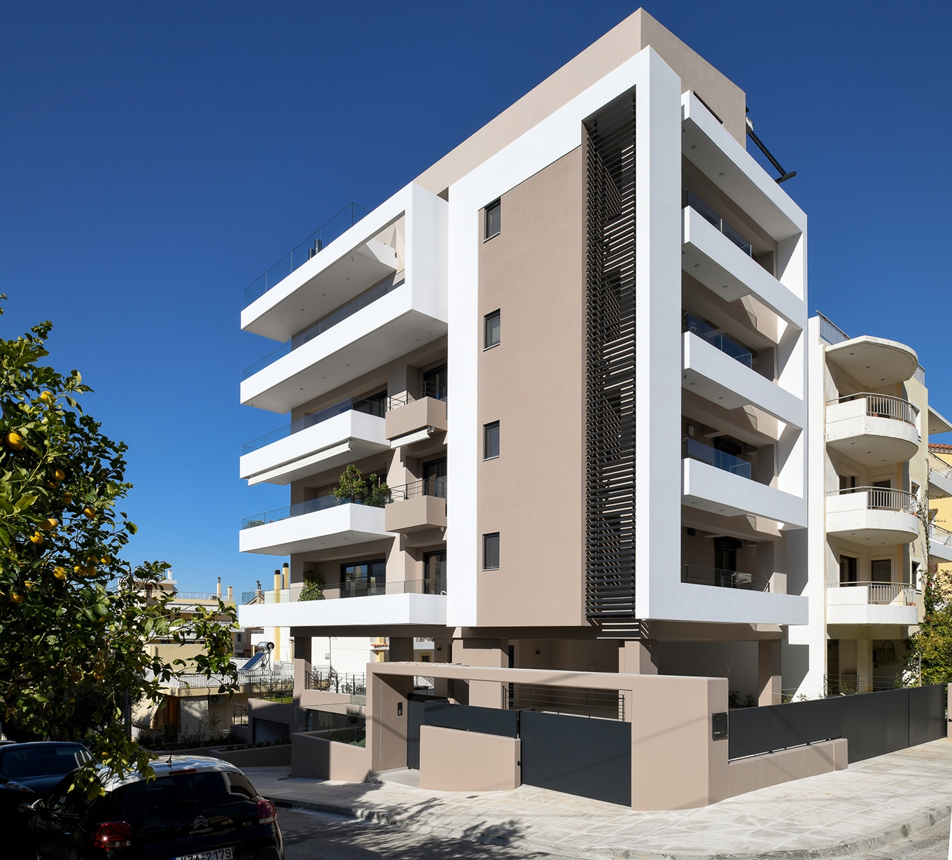 "P3 flats" Κτίριο διαμερισμάτων στην Ηλιούπολη