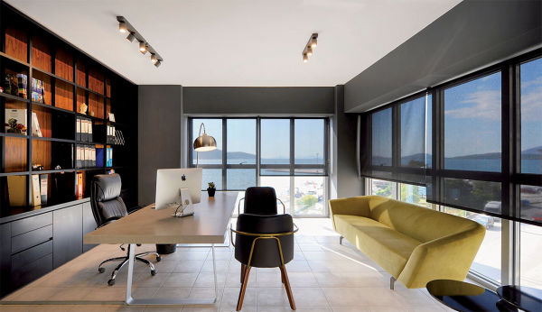 Διαμόρφωση χώρου γραφείου "GLASS OFFICE"
