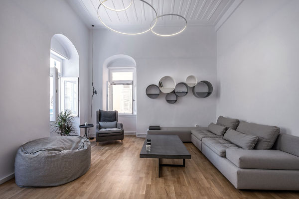 B &amp; T Apartment, Ανακαίνιση διαμερίσματος σε διατηρητέο κτίριο στο Ναύπλιο
